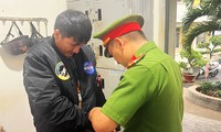 Giám đốc Cty bất động sản làm giả trích lục đất đai, &apos;bán&apos; cho dân với giá 24 triệu đồng/tờ 