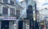 Mâu thuẫn khi trả tiền &apos;bo&apos; cho tiếp viên karaoke, một người bị đâm chết