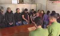 Nhóm đối tượng tại cơ quan Công an