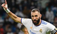 Real Madrid &apos;đánh tennis&apos;, Benzema lập kỷ lục thế kỷ