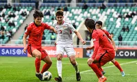 Thoát thua Tajikistan, U20 Hàn Quốc &apos;mướt mồ hôi&apos; giành vé đi tiếp