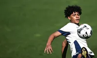 Con trai Ronaldo liệu có thể đạt đến đẳng cấp của bố? 