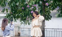 &apos;Nàng thơ&apos; chen nhau tạo dáng bên con đường hoa bằng lăng nở rực rỡ