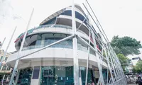 Hà Nội dựng rào chắn chuẩn bị phá dỡ tòa nhà Hàm cá mập