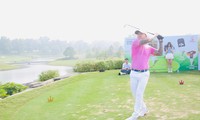 Ca sĩ Tuấn Hưng mong đoạt Cup Tiền Phong Golf Championship để đấu giá gây quỹ cho tài năng trẻ 
