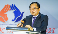 Nhà báo Lê Xuân Sơn: &apos;Những mầm cây mọc trên mảnh đất cằn vẫn mạnh mẽ vươn lên&apos;
