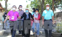 Ban tổ chức Tiền Phong Marathon thăm hỏi, tri ân, tặng quà cựu tù Côn Đảo