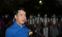 Bí thư T.Ư Đoàn Ngô Văn Cương đọc lời tri ân các anh hùng, liệt sĩ tại Nghĩa trang Hàng Dương.