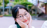 Vũ Thị Vân Anh có tổng điểm 6 môn thi tốt nghiệp THPT là 57,3 điểm. Ảnh do cô giáo Phan Thị Tin cung cấp