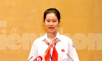 Nữ sinh lớp 9 vào vai Chủ tịch &apos;Quốc hội trẻ em&apos; là ai?