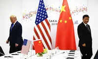 Tổng thống Trump vừa ký lệnh tăng thuế với hàng hoá Canada, Mexico và Trung Quốc. (Ảnh: AP)