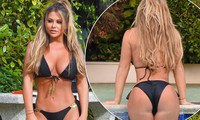 Bianca Gascoigne nảy nở &apos;bốc lửa&apos; với bikini bé xíu