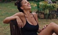 Người mẫu áo tắm 9x &apos;đốt mắt&apos; quý ông với loạt ảnh siêu nóng bỏng