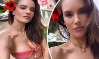 Cựu &apos;thiên thần nội y&apos; Alessandra Ambrosio trẻ đẹp mơn mởn với áo tắm quây bé xíu