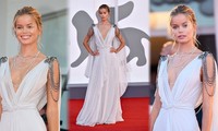 &apos;Búp bê Na Uy&apos; Frida Aasen diện đầm xuyên thấu, không nội y táo bạo trên thảm đỏ