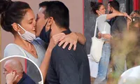 Katie Holmes hôn say đắm bồ trẻ, dường như chưa hạnh phúc như thế sau ly hôn Tom Cruise