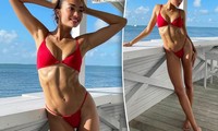 Đường cong &apos;bỏng rẫy&apos; của siêu mẫu nội y Kelly Gale 