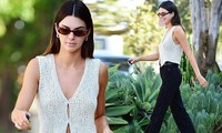 &apos;Siêu mẫu đắt giá nhất thế giới&apos; mặc áo lưới, không nội y ra phố