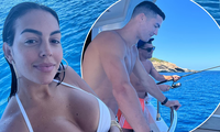 Bạn gái Cristiano Ronaldo tung ảnh bikini khoe vòng một &apos;bốc lửa&apos;