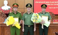 Công bố quyết định bổ nhiệm lại 2 Phó Giám đốc Công an tỉnh Long An