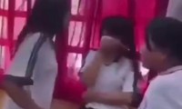 Nữ sinh lớp 6 đánh bạn dã man ngay trong lớp học 