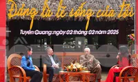 Tiếp lửa truyền thống &apos;Đảng là lẽ sống của tôi&apos;