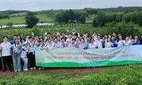 Du học sinh Việt hỗ trợ 'xóa nhà tạm' tại Bình Dương