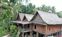 Ngôi nhà sàn hơn 130 năm tuổi của vua săn voi