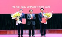 Bản tin 8H: Công bố quyết định của Ban Bí thư về công tác cán bộ