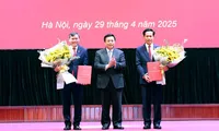 Bản tin 8H: Công bố quyết định của Ban Bí thư về công tác cán bộ