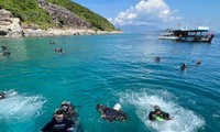 Khánh Hòa tạm dừng du lịch lặn biển để cứu san hô ở Hòn Mun