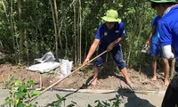 Theo trung tá Nguyễn Đức Cương, Phó Trưởng ban Thanh niên Quân đội, thời gian tới phong trào thanh niên tình nguyện cần đẩy mạnh triển khai theo hướng có trọng tâm, trọng điểm, xuất phát từ cơ sở, vì cơ sở. Ảnh: Như Ý.