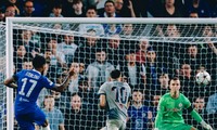 Có HLV mới, Chelsea vẫn đứng bét bảng tại Champions League