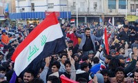 Người dân Iraq &apos;đi bão&apos; sau trận thắng Nhật Bản