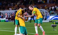 Australia gửi 'quân tiếp viện' hùng hậu để HLV Kim Sang-sik đấu MU