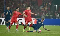 Tuyển thủ Thái Lan không được phép cùng HLV Kim Sang-sik so tài với MU