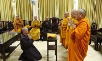 Trụ trì chùa Từ Đức xin hoàn tục vì &apos;thiếu chuẩn mực&apos;; Lý do không khởi tố vụ Chánh thanh tra Viện KSND bị tố hiếp dâm