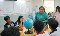 Cuộc đua vào lớp 10 khốc liệt, nhiều trường tại TPHCM lại... mời học sinh