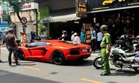 Cụ ông lái Lamborghini dừng bất thường; Lý do cháy trụ sở UBND tỉnh Bình Phước