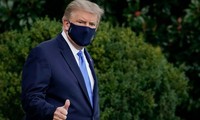 Ông Trump nói COVID-19 &apos;ít chết chóc&apos; hơn cúm mùa, kêu gọi học cách sống chung