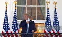 Báo Mỹ không cử phóng viên theo ông Trump vì sợ COVID-19