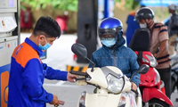 Giá xăng dầu đồng loạt giảm