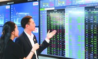 Gần 2.000 tỷ đồng đổ vào một cổ phiếu ngân hàng