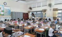 Học sinh TPHCM sẽ có ít nhất 2 tháng học trực tuyến. Ảnh: N.D