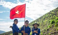 Theo các đại biểu, Đoàn cần có giải pháp mới, cách làm mới để khơi dậy lòng yêu nước, tinh thần tự hào dân tộc cho giới trẻ . Ảnh: Dương Triều 