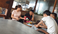 &apos;Cò&apos; hộ chiếu tại Hà Nội: 2,5 triệu đồng, làm trong 2 ngày