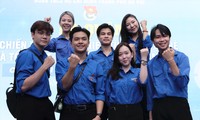 Tình nguyện trên không gian số 