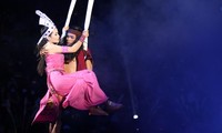 Nghệ sĩ cải lương học đu bay để diễn “Cây gậy thần” 