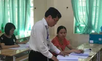 Đoàn công tác của Bộ GD&ĐT kiểm tra công tác chấm thi tại Hòa Bình ngày 3/7/2018. ảnh: Nghiêm Huê