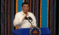 Tổng thống Philippines trong lúc đọc bài phát biểu giữa nhiệm kỳ về chính sách quốc gia ngày 22/7. Ảnh: Reuters